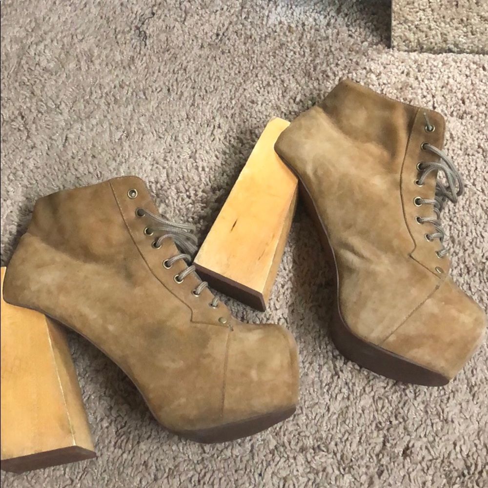 Women’s platform heels